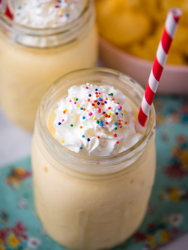 Easy Homemade Vanilla Milkshake